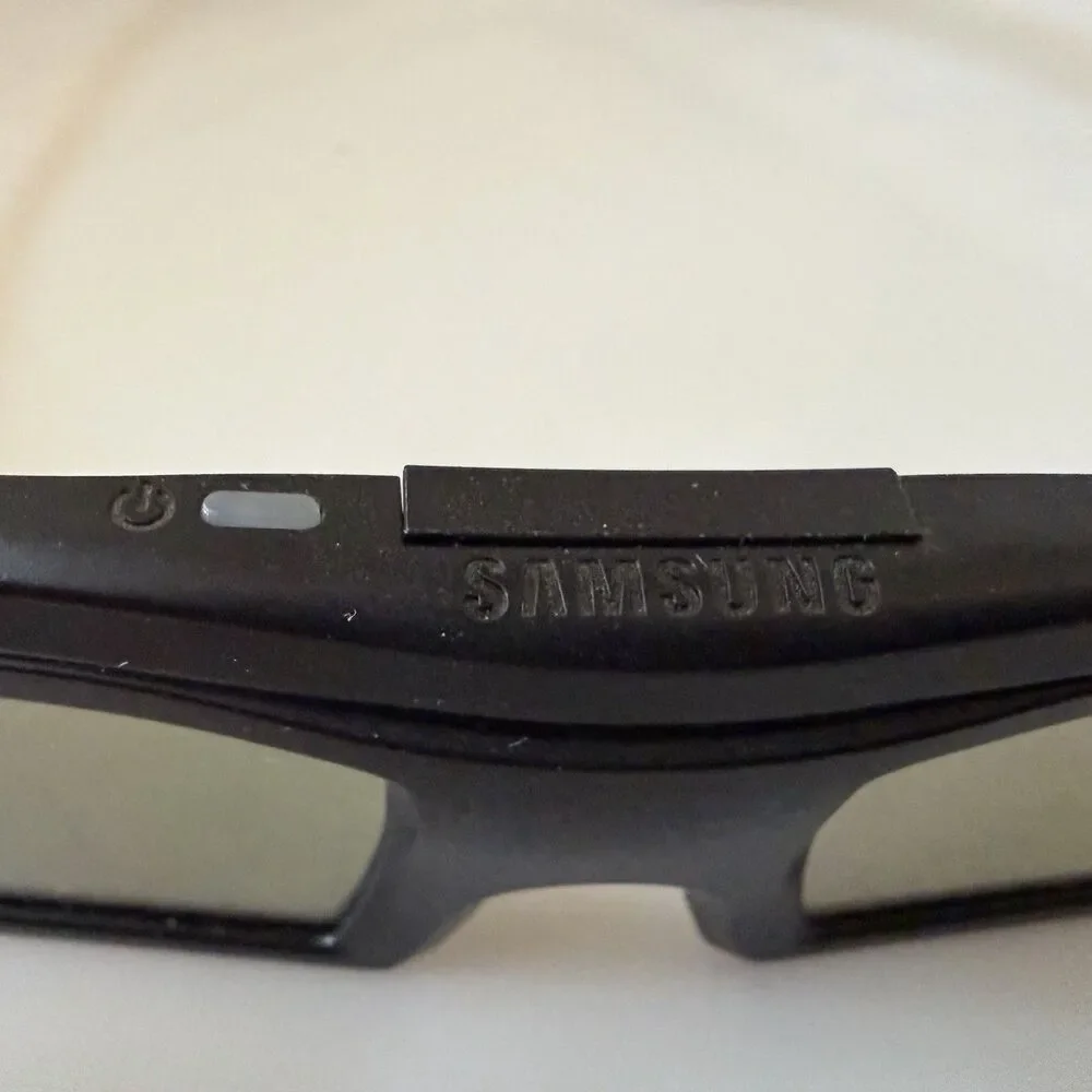 4 Pairs Samsung SSG-4100GB 3D Glasses (2 NEW / 2 USED) OEM 2012 w/Box